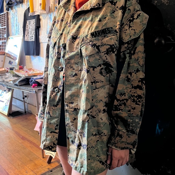 SOLD! Military issue Marine Corps camo jacket - Picture 1 of 2